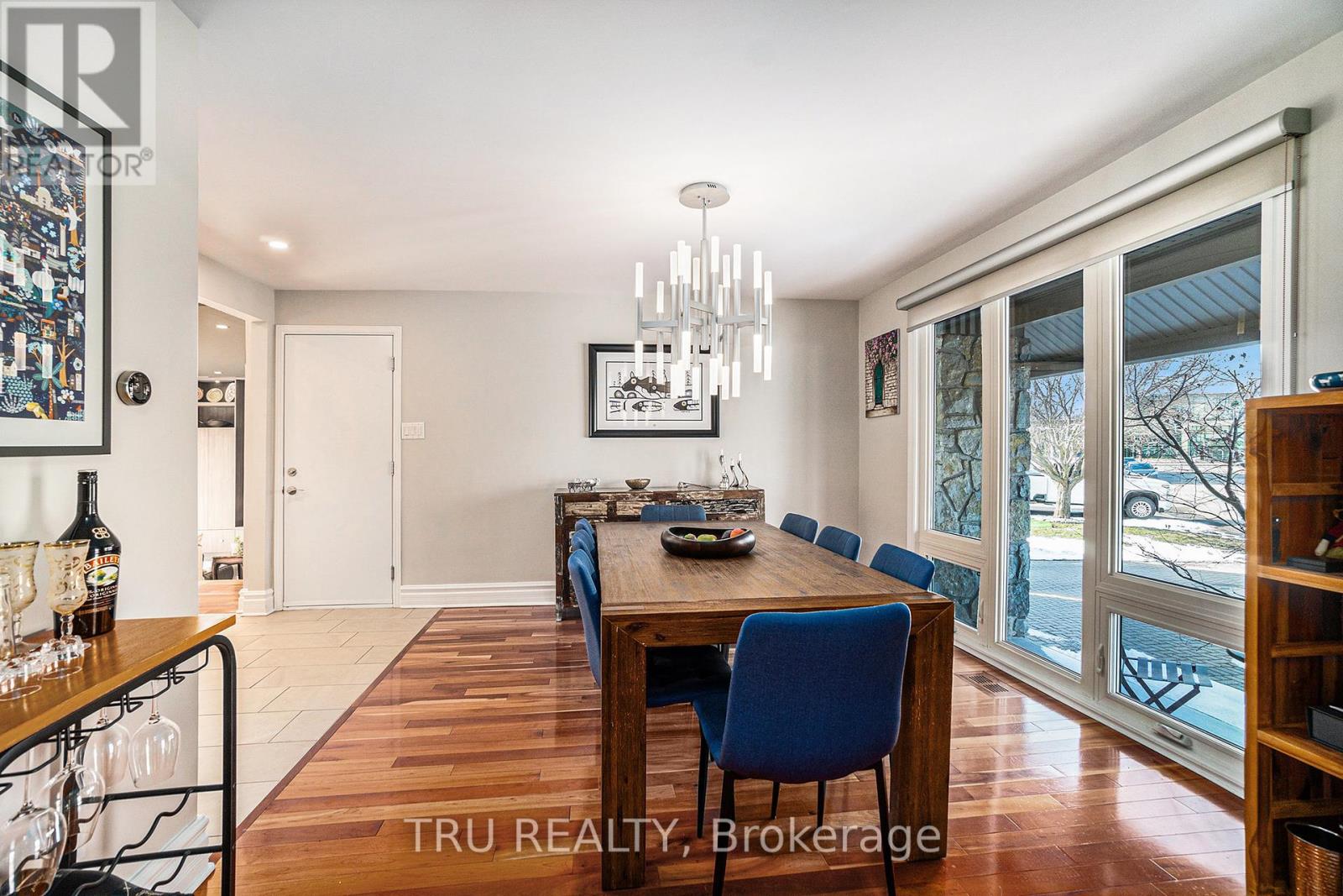 2302 Fox Crescent