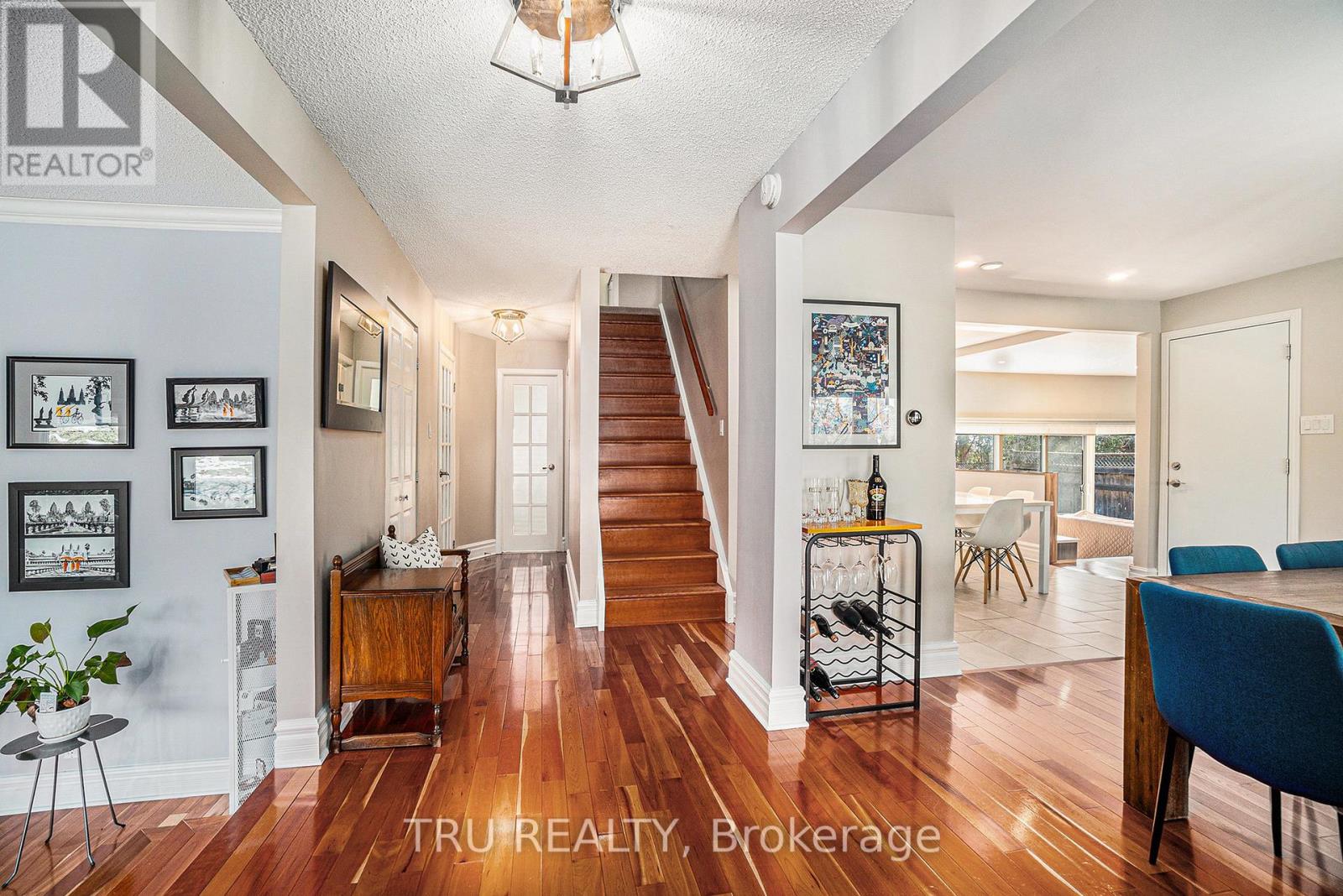 2302 Fox Crescent