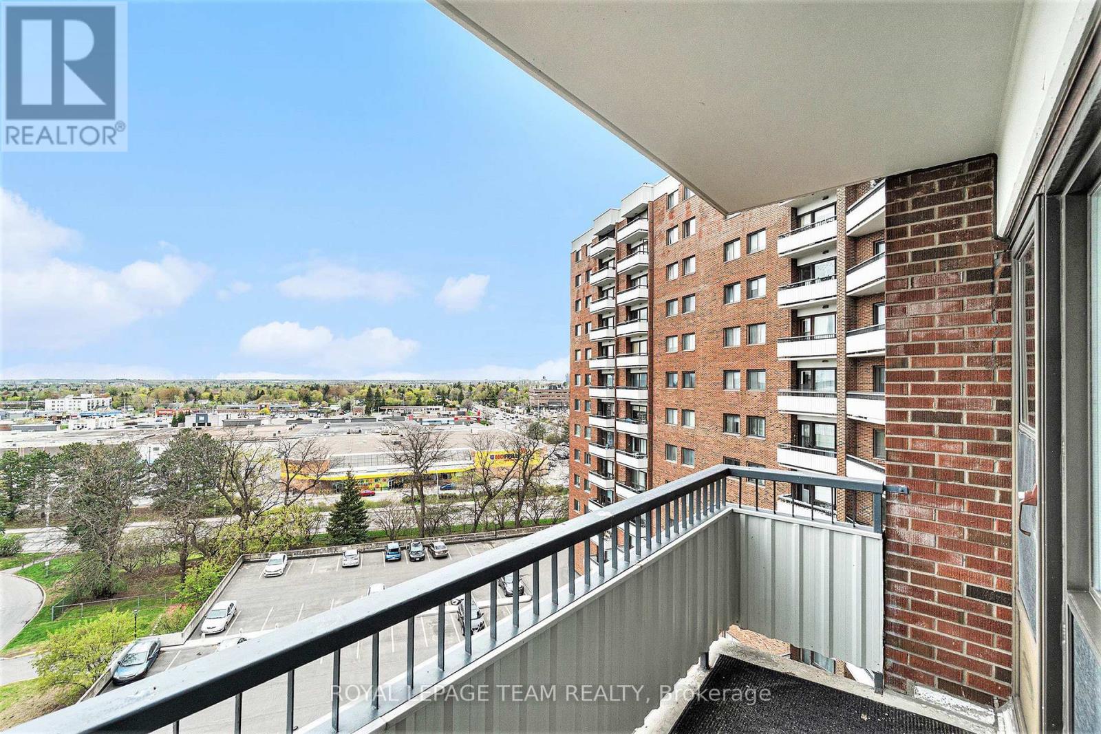 706 - 20 Chesterton Drive