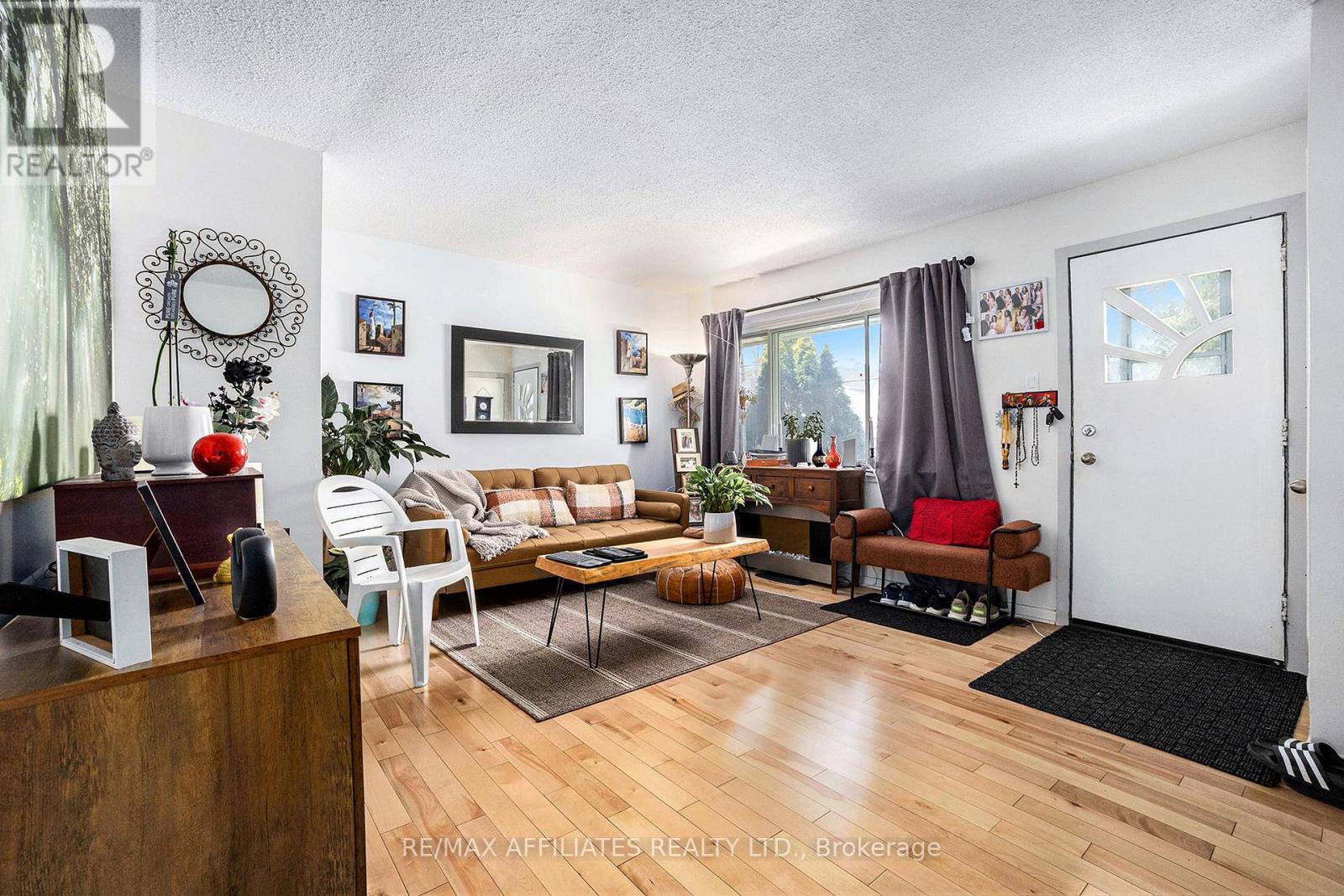 6208 Renaud Road