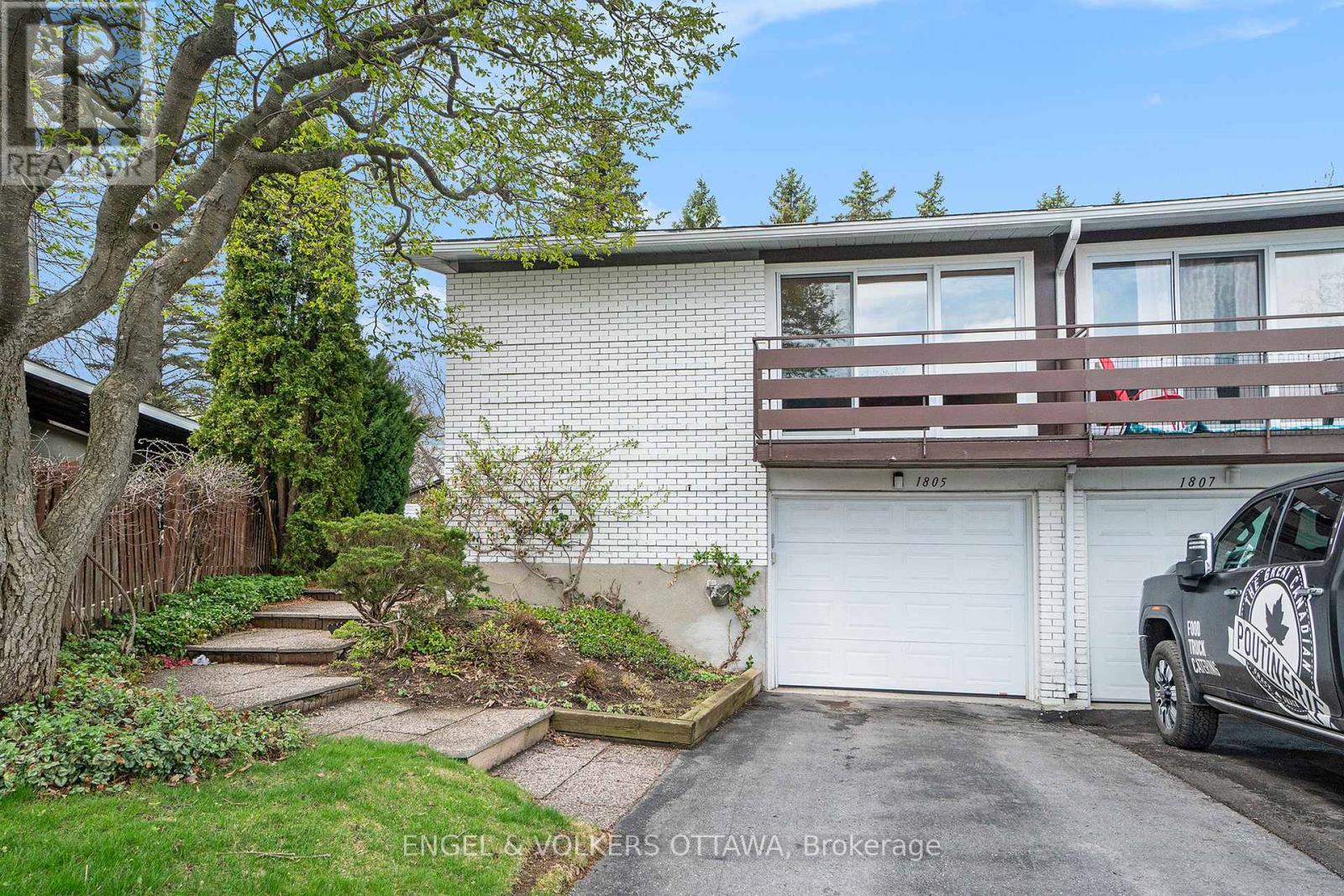 1805 Applegrove Court