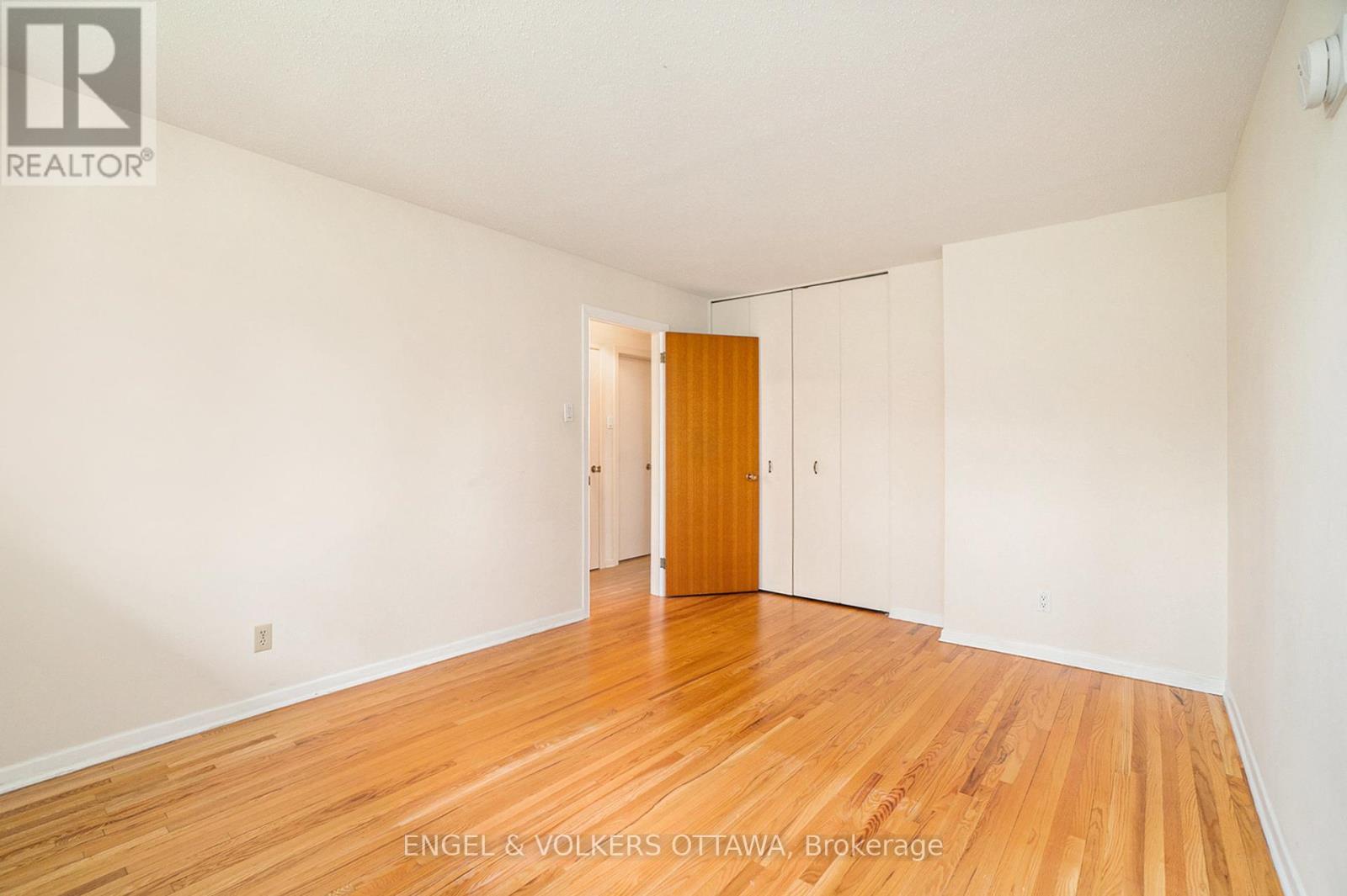 1805 Applegrove Court
