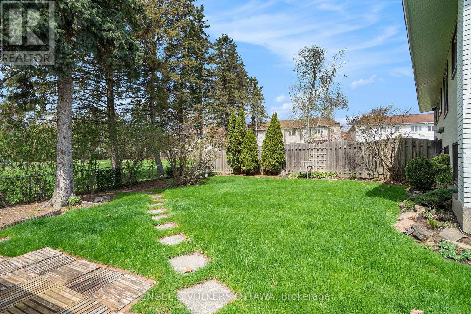 1805 Applegrove Court
