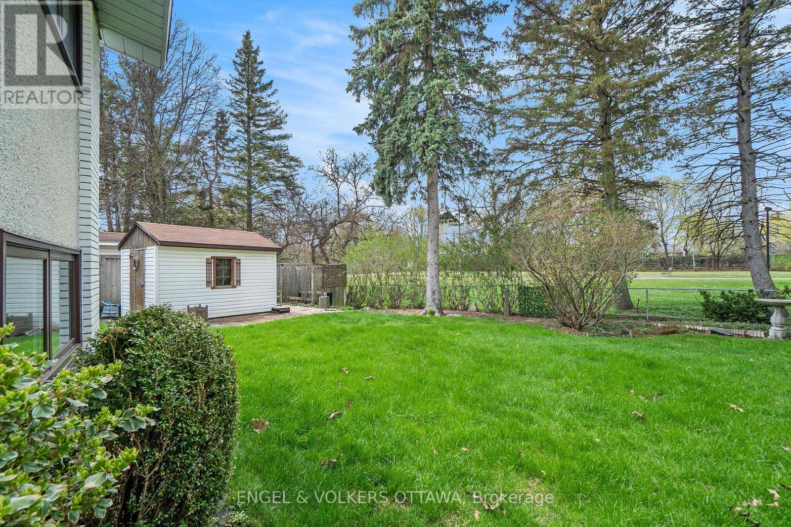 1805 Applegrove Court