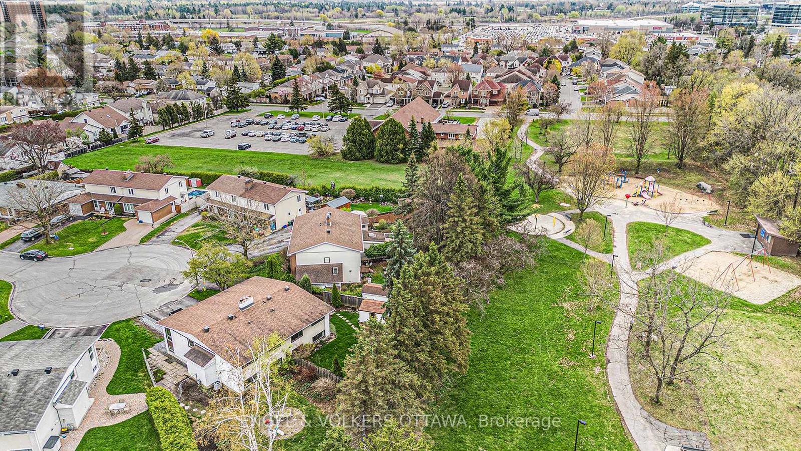 1805 Applegrove Court