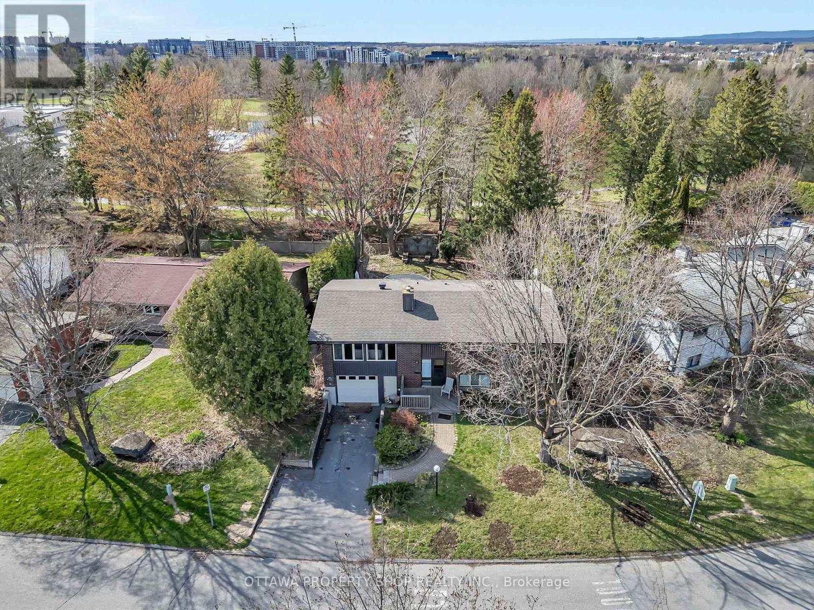 54 Chimo Drive