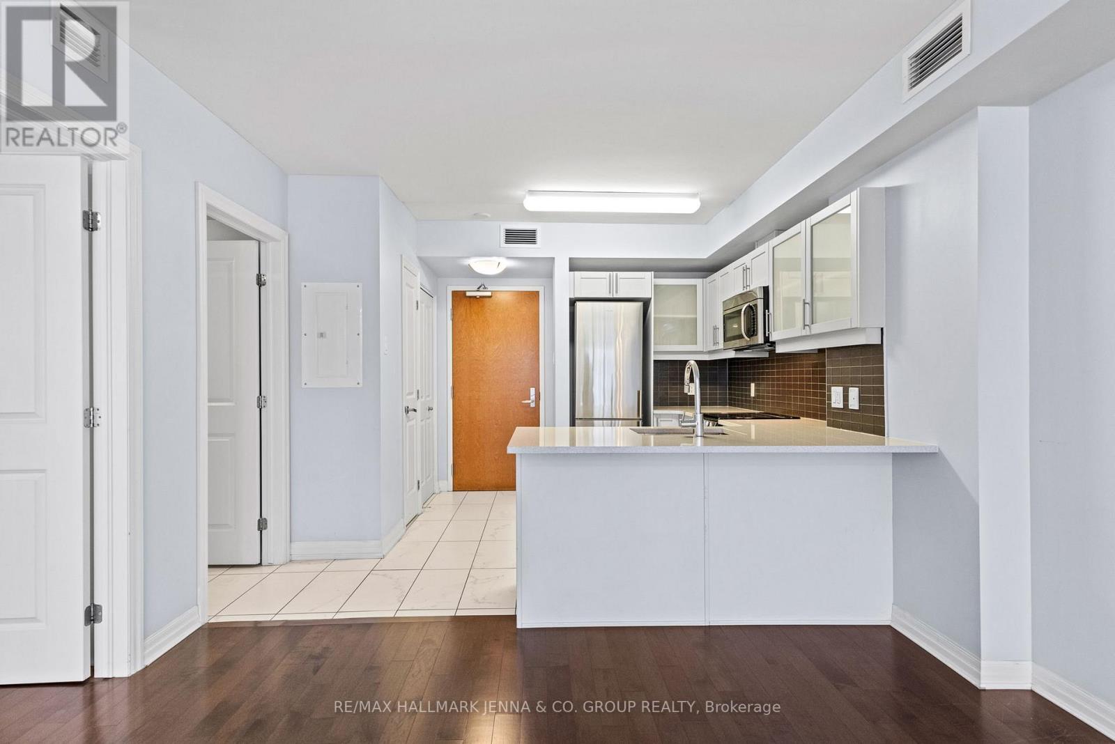 1306 - 195 Besserer Street