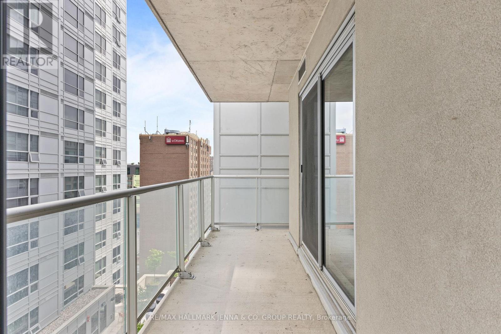 1306 - 195 Besserer Street