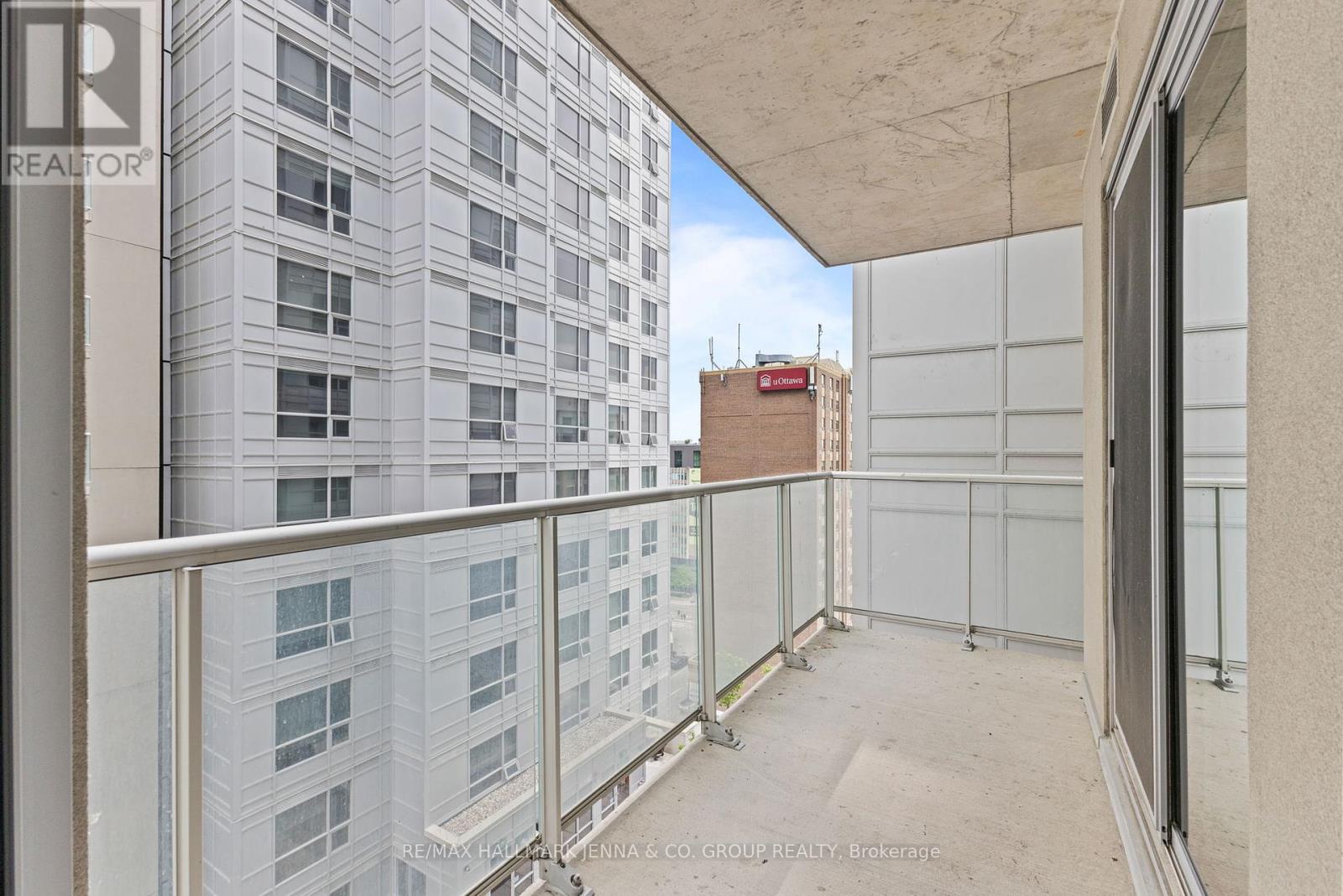 1306 - 195 Besserer Street