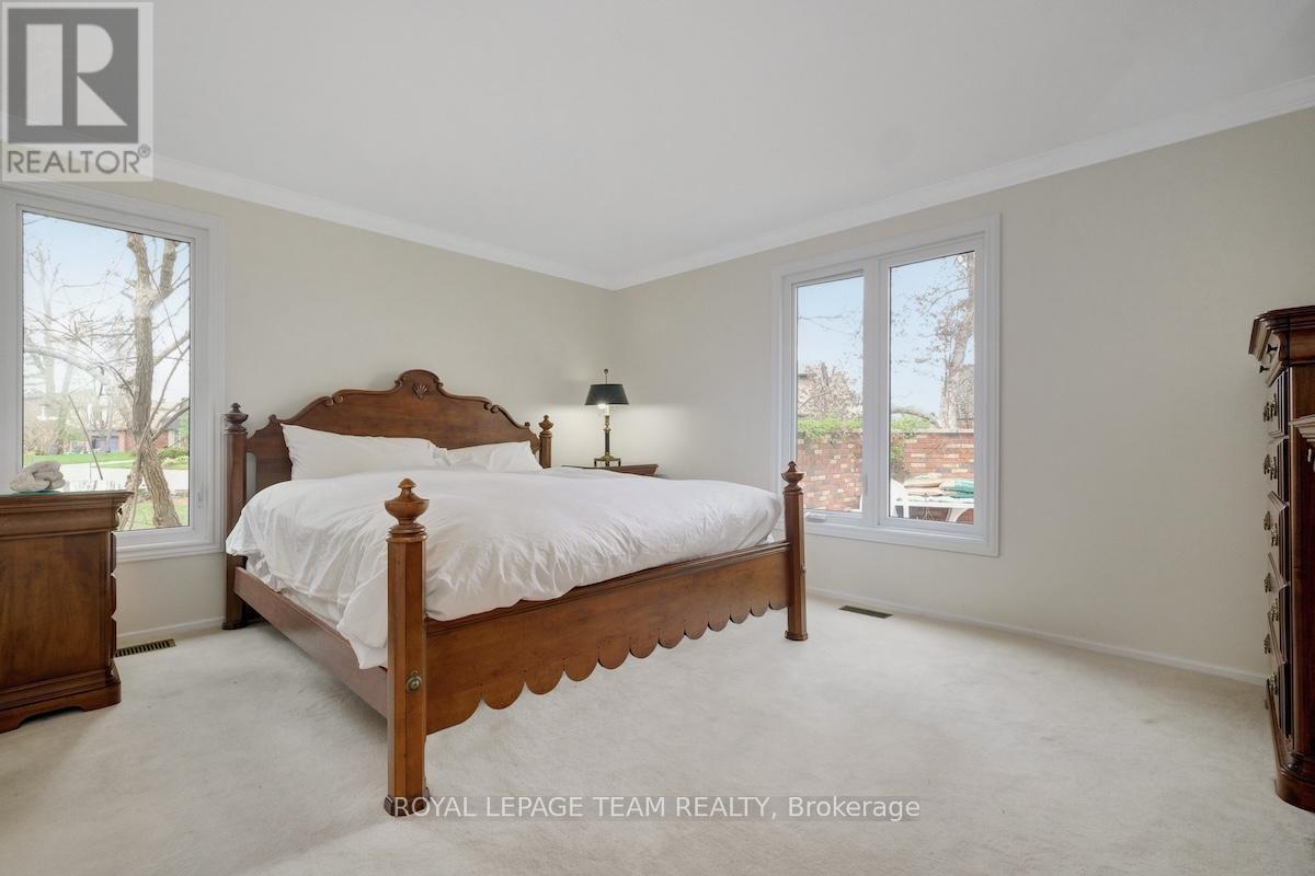 79 Parkland Crescent