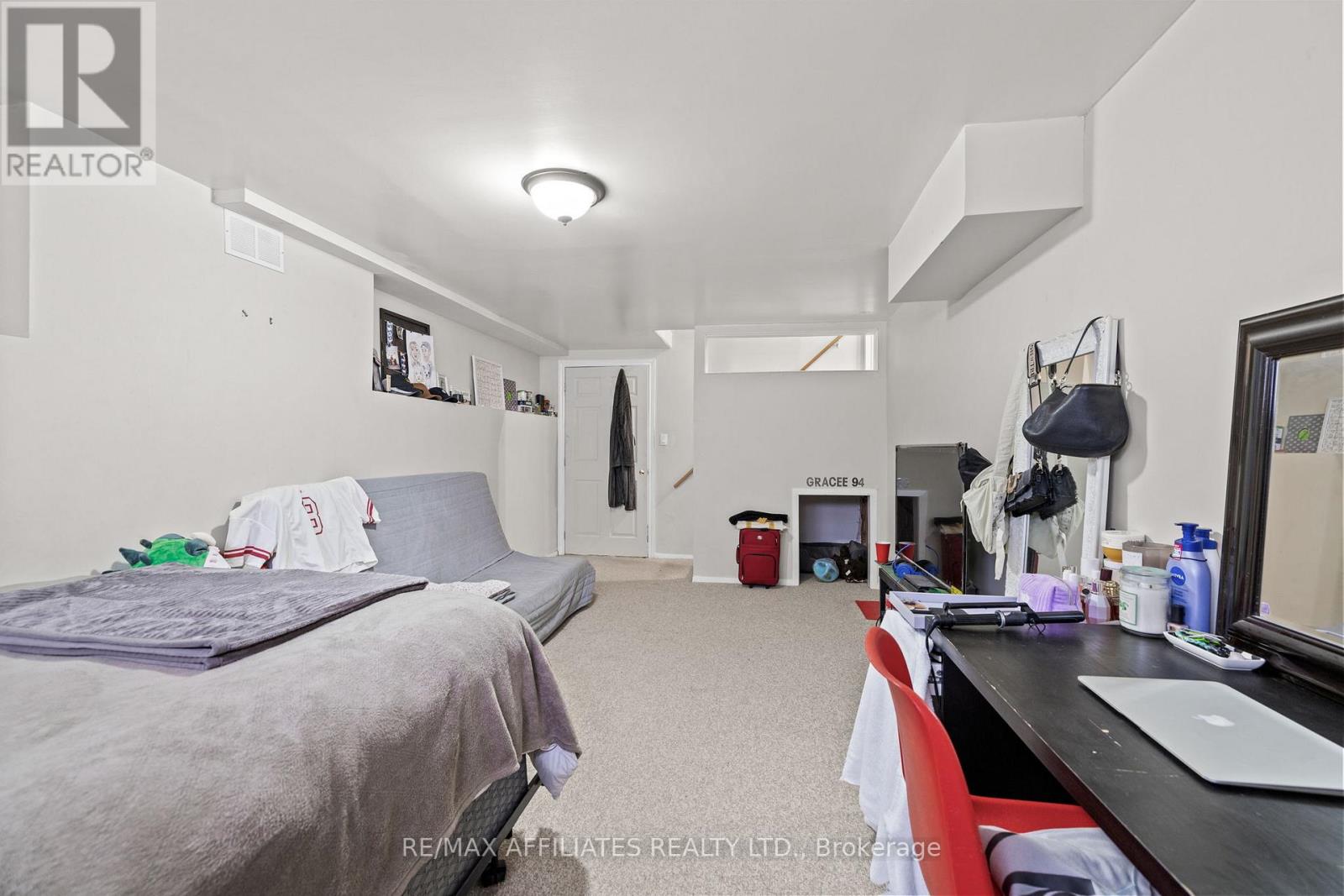 43 Bluegrass Drive