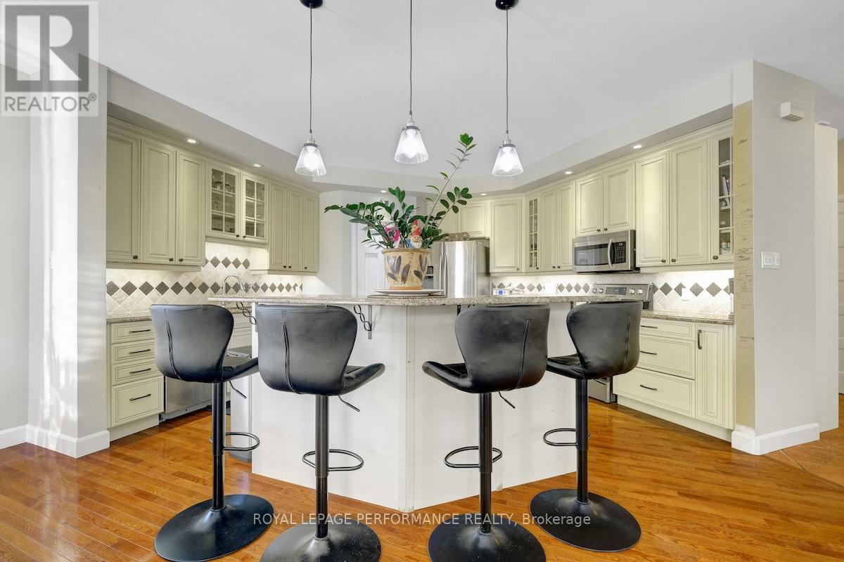 6598 Courtland Grove Crescent