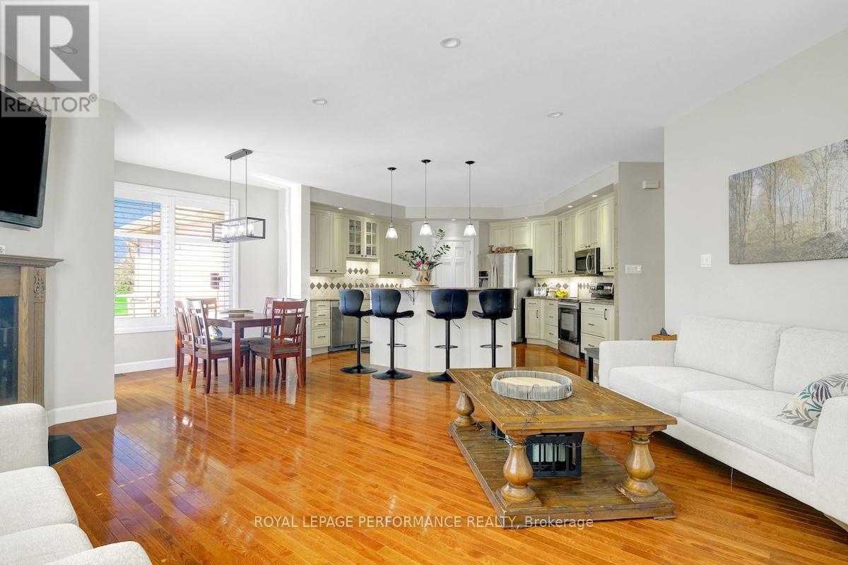 6598 Courtland Grove Crescent