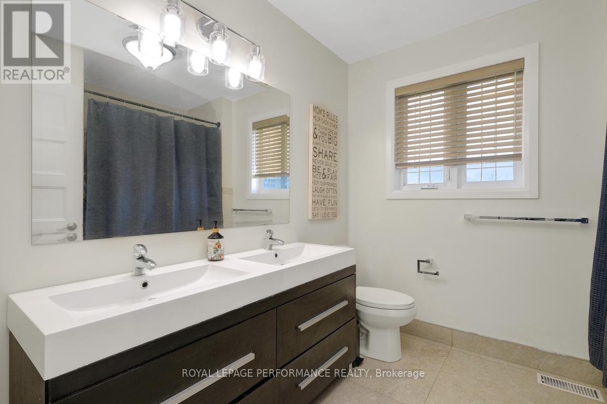 6598 Courtland Grove Crescent