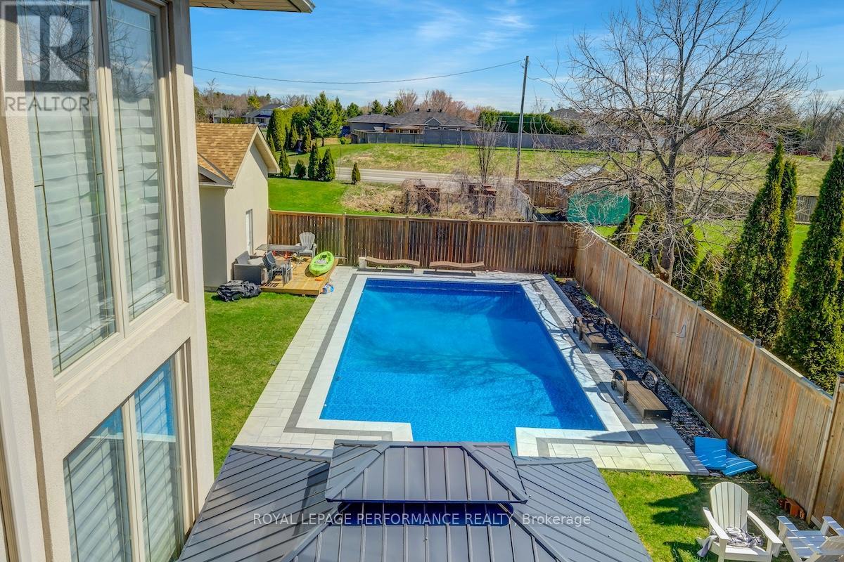 6598 Courtland Grove Crescent