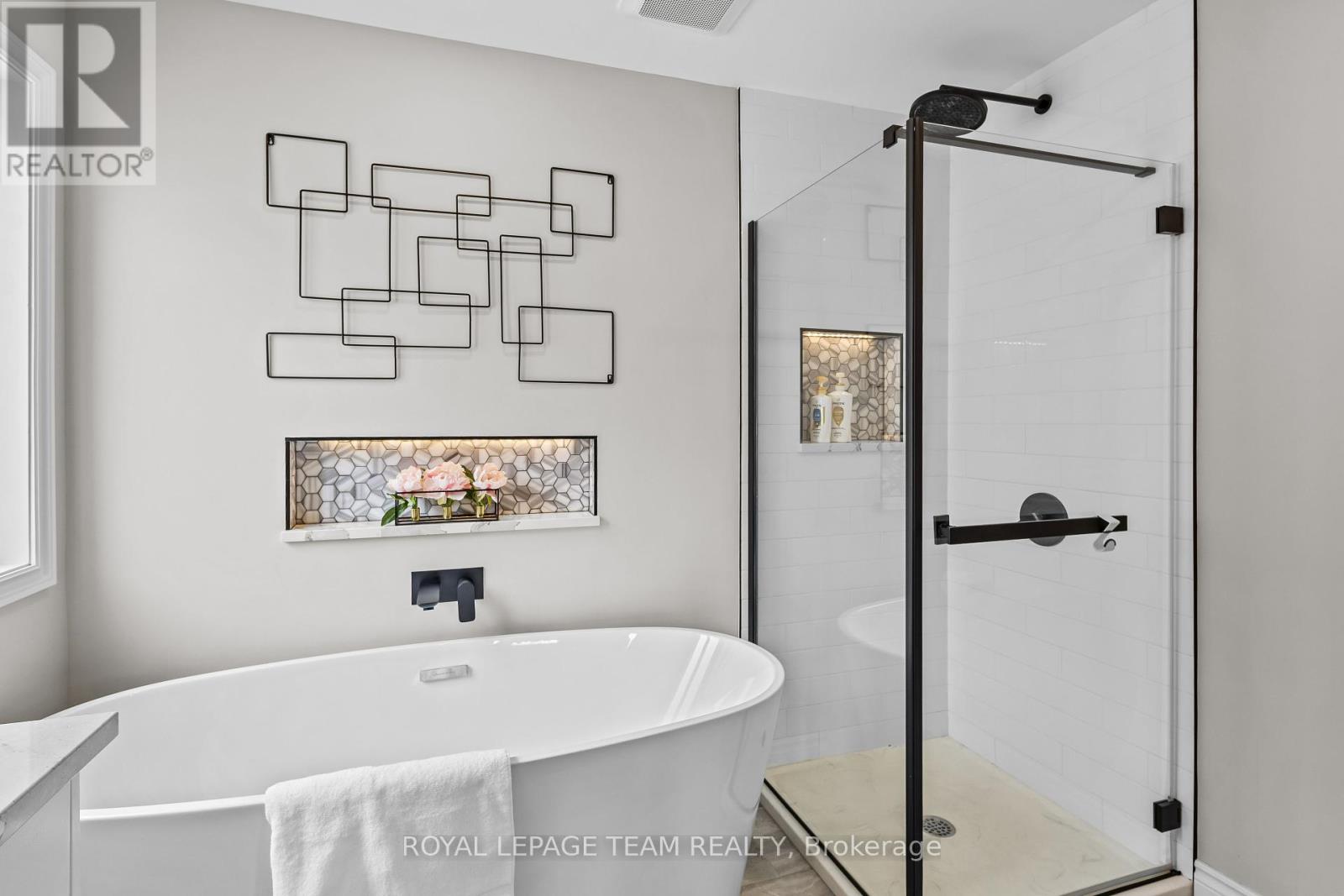 817 Feather Moss Way