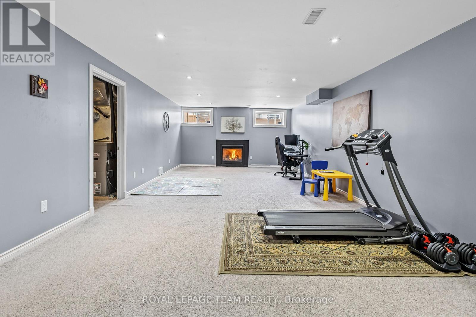 817 Feather Moss Way