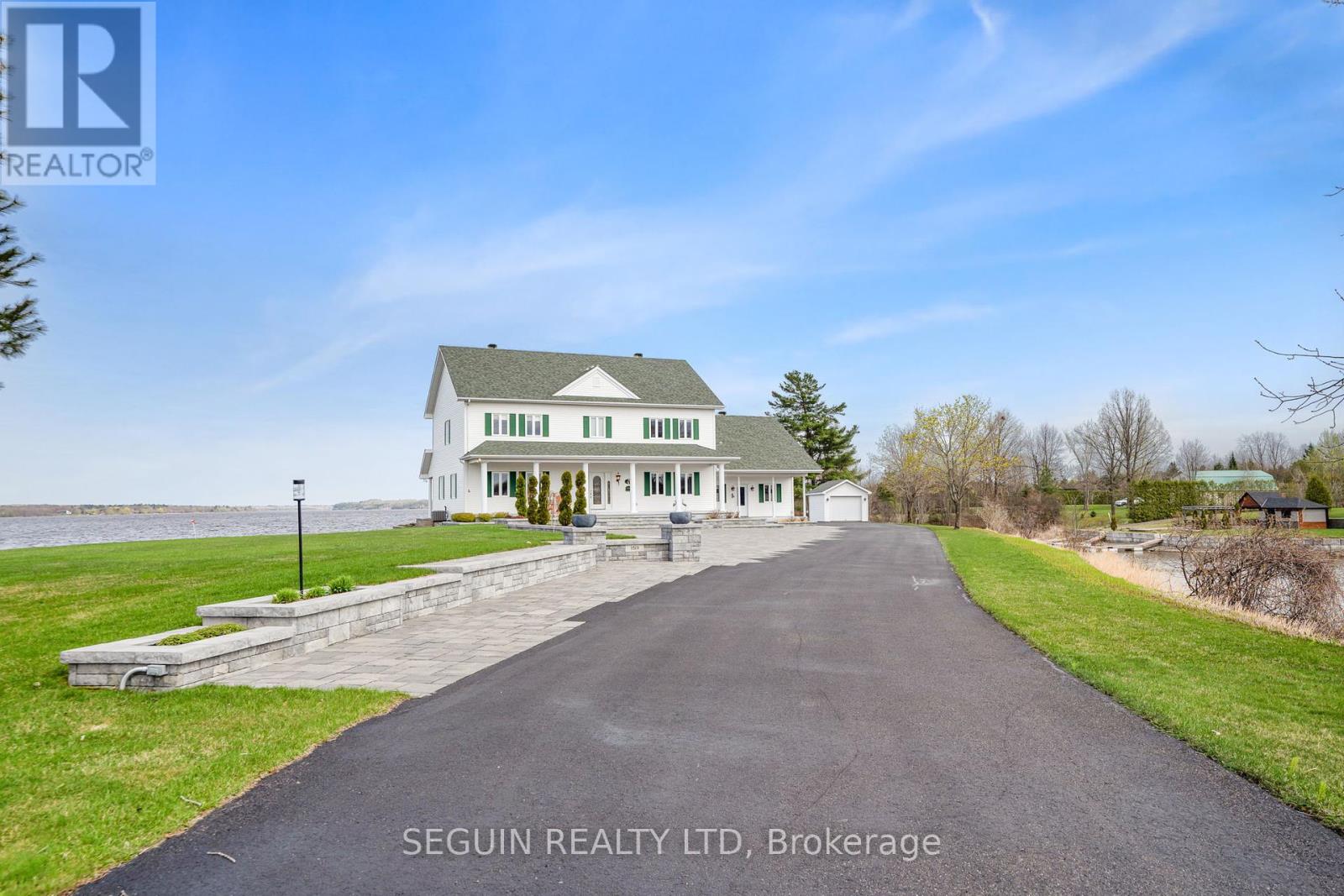 3519 Front Road