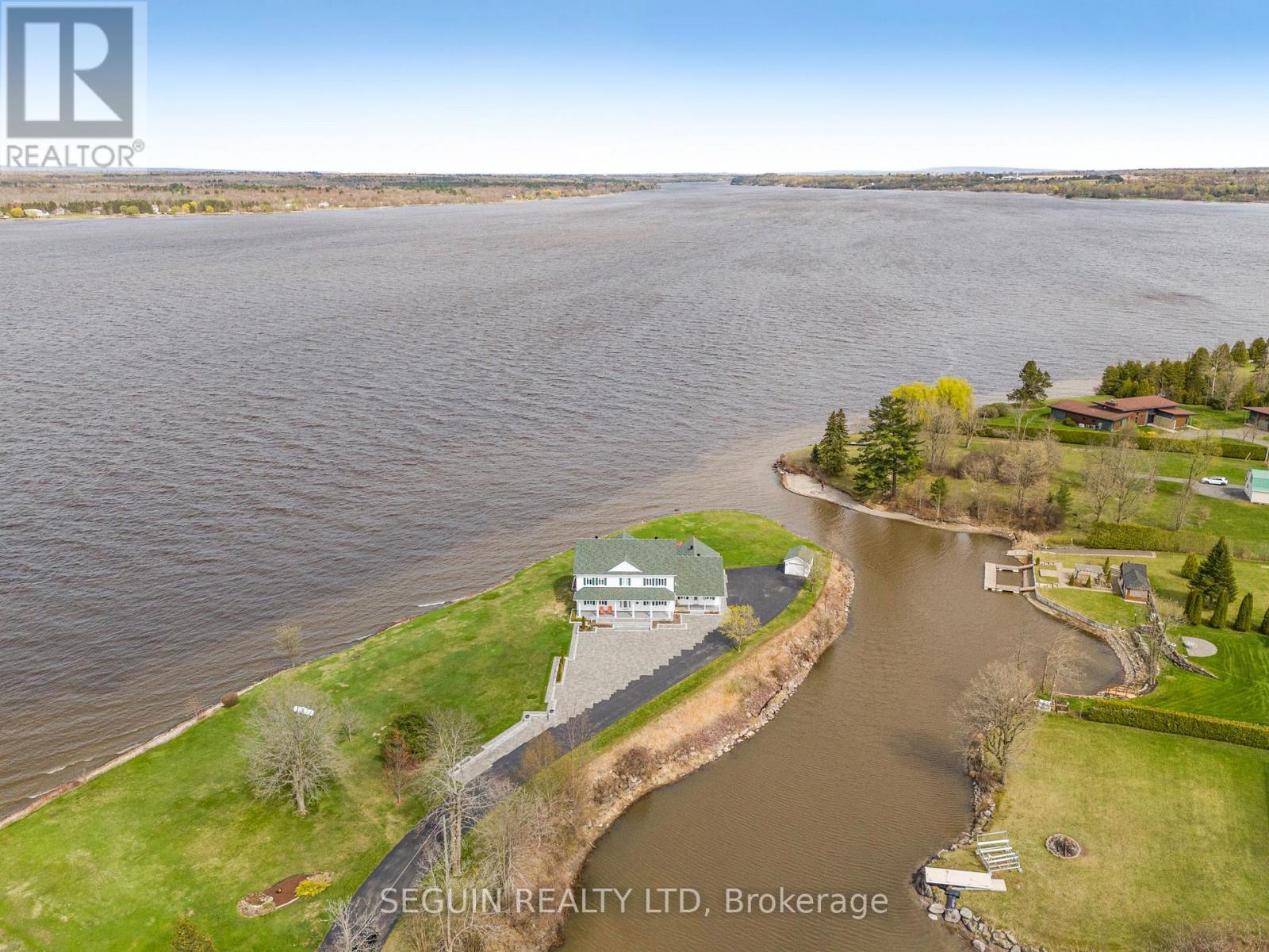 3519 Front Road