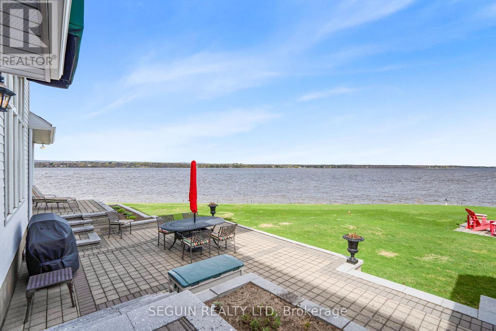 3519 Front Road