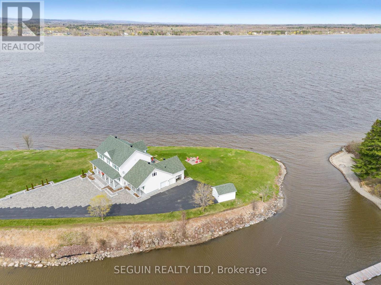3519 Front Road