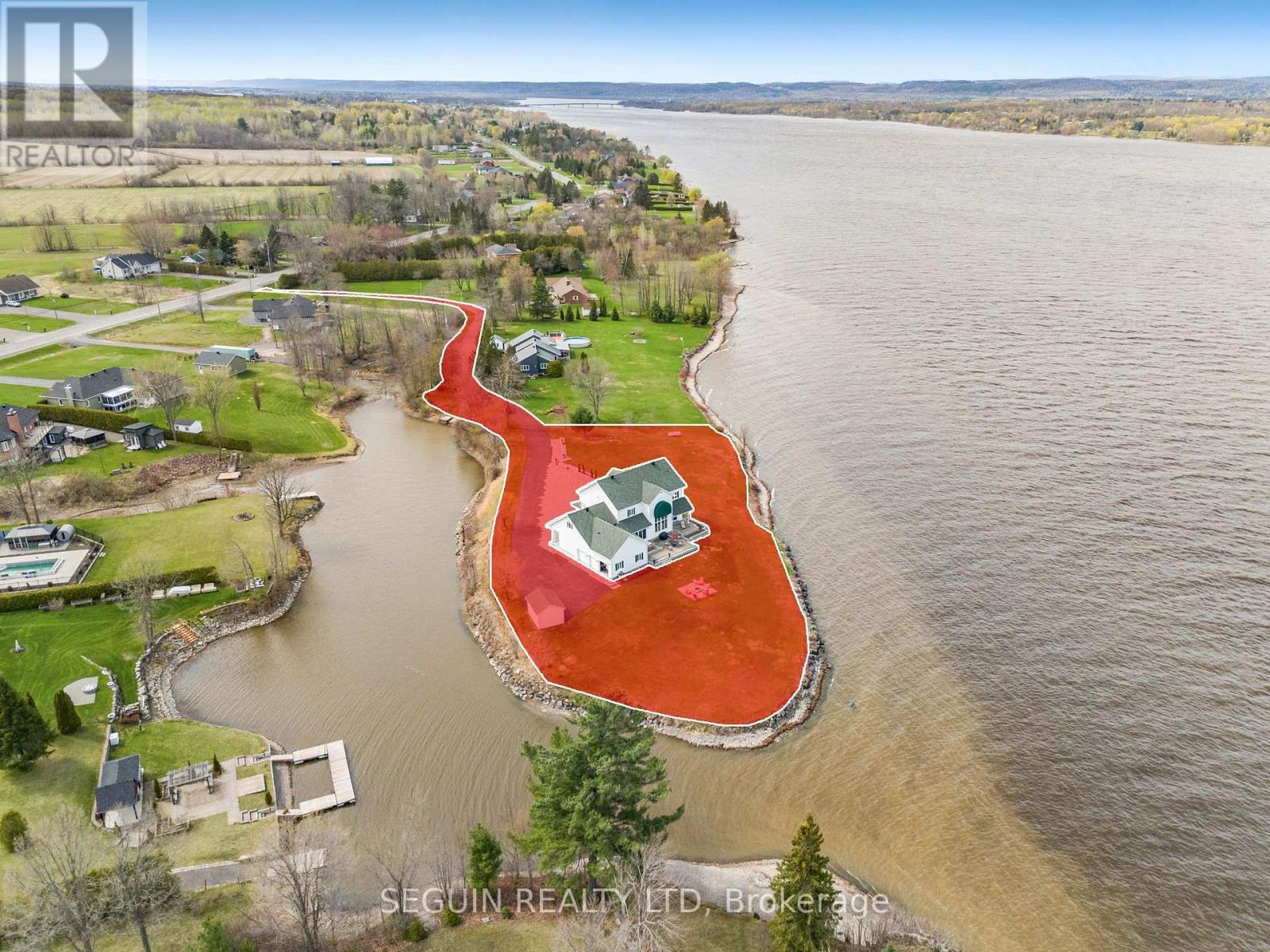 3519 Front Road