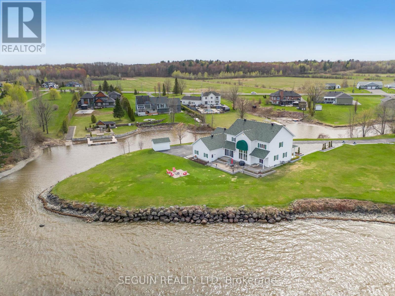 3519 Front Road
