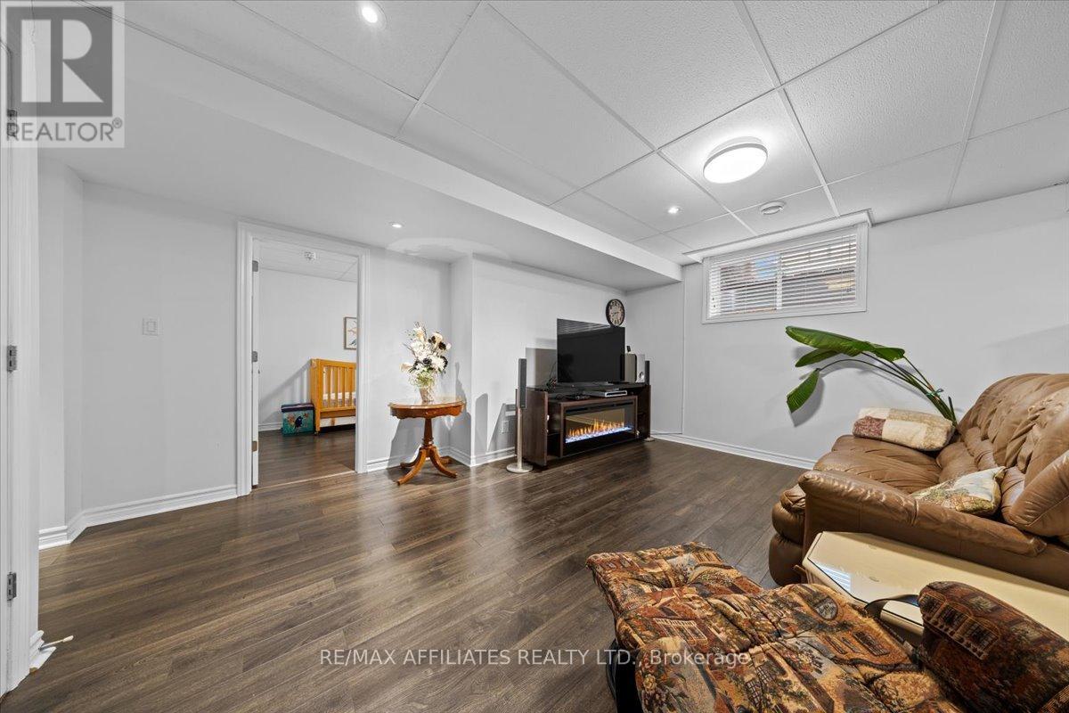 2277 Esprit Drive