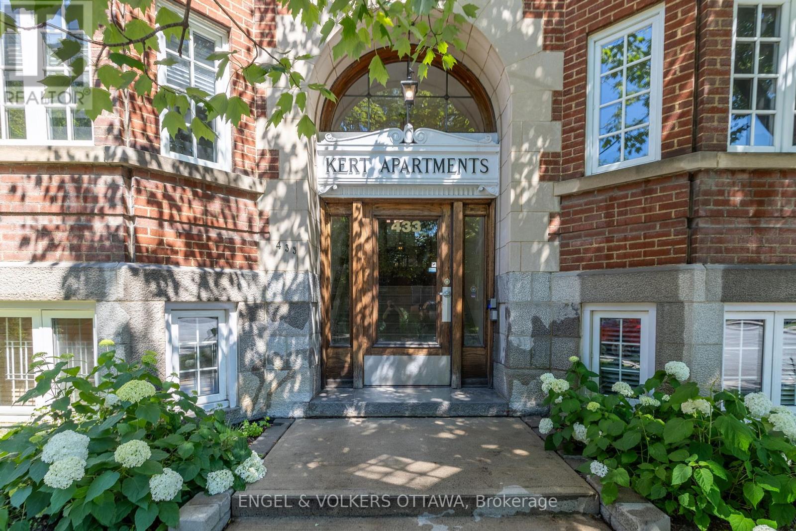 2 - 433 Besserer Street