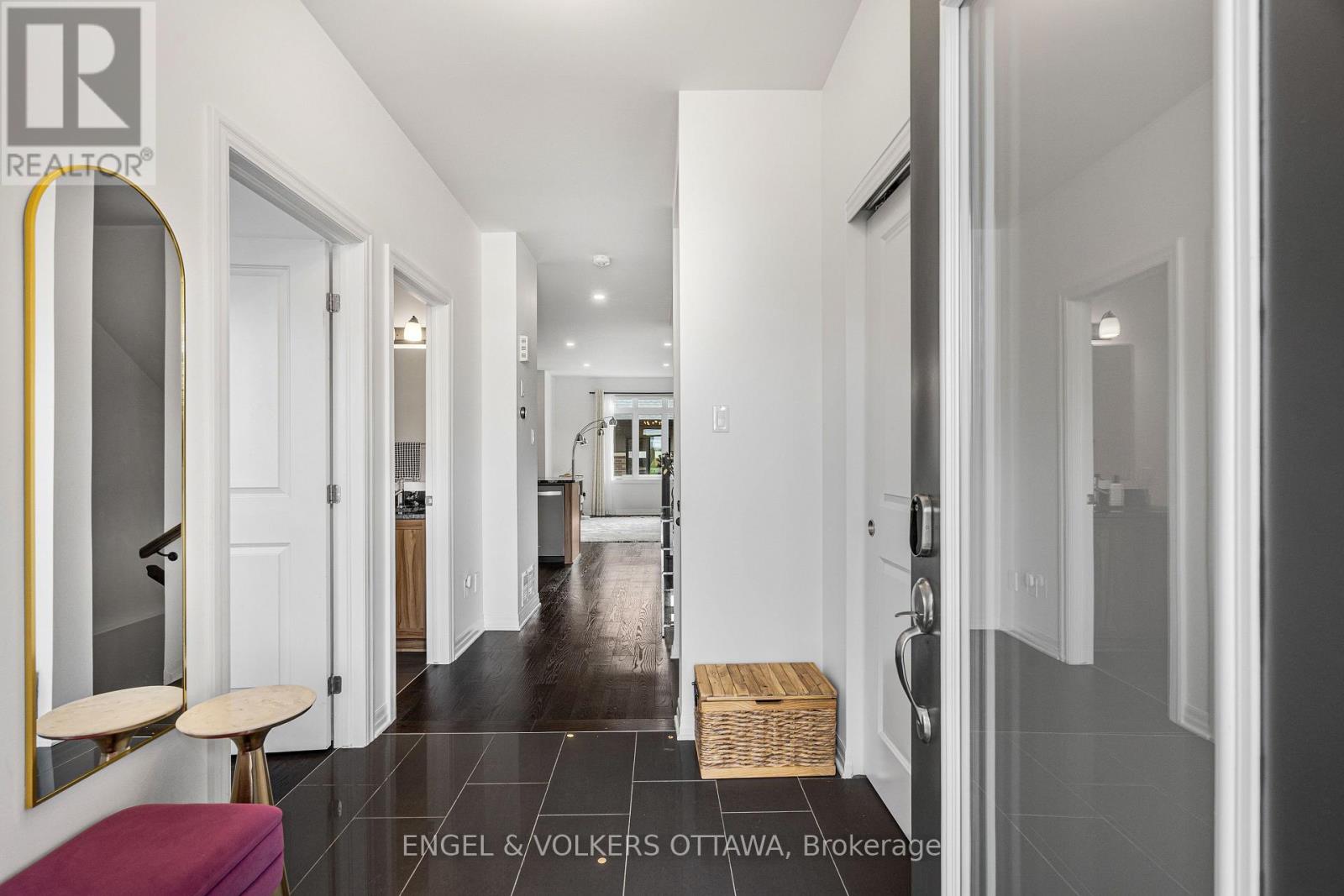 606 Mikinak Road
