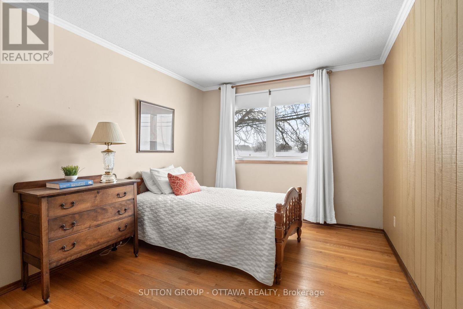 6489 Rideau Valley Drive N