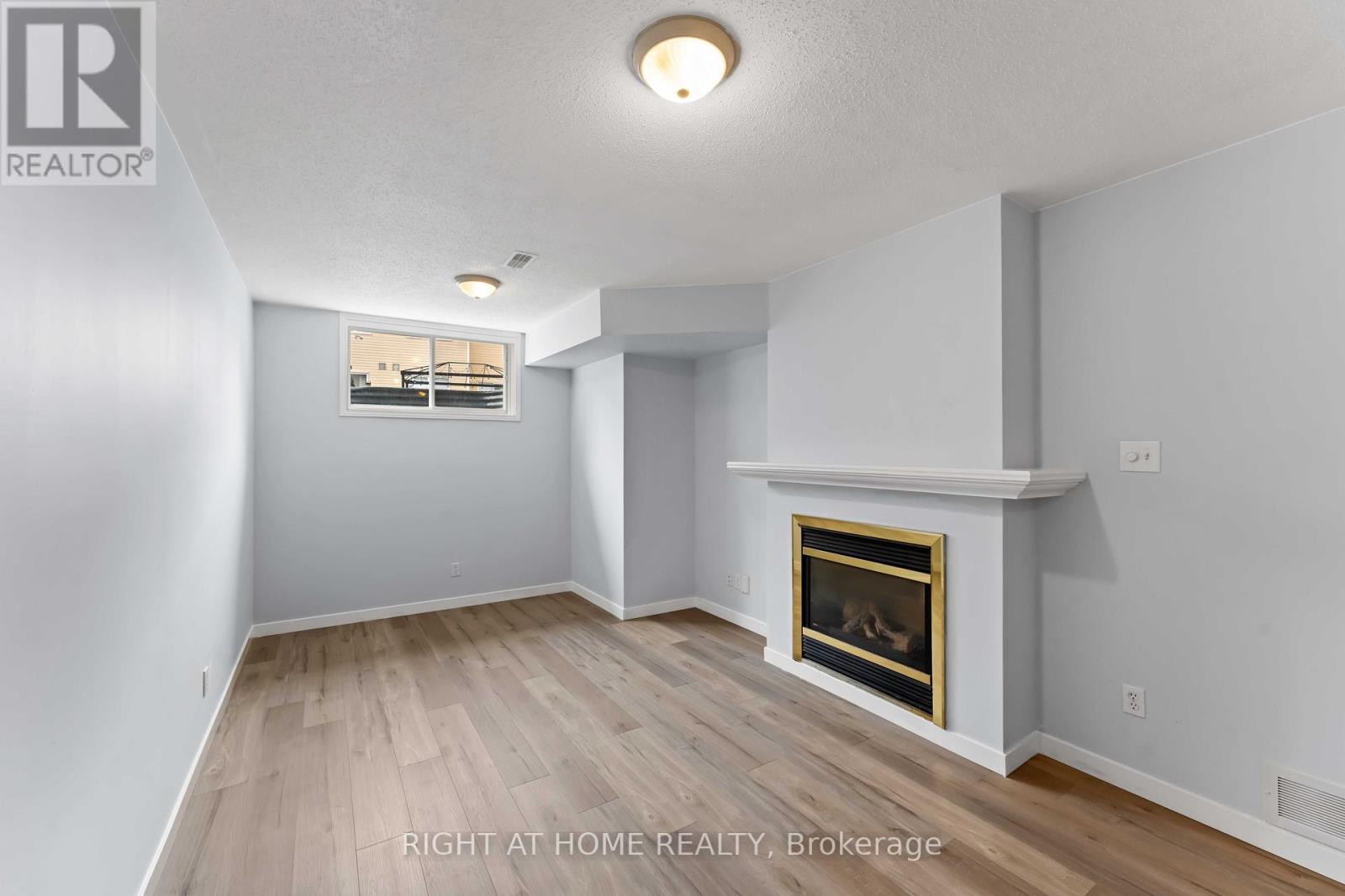 421 Hillsboro
