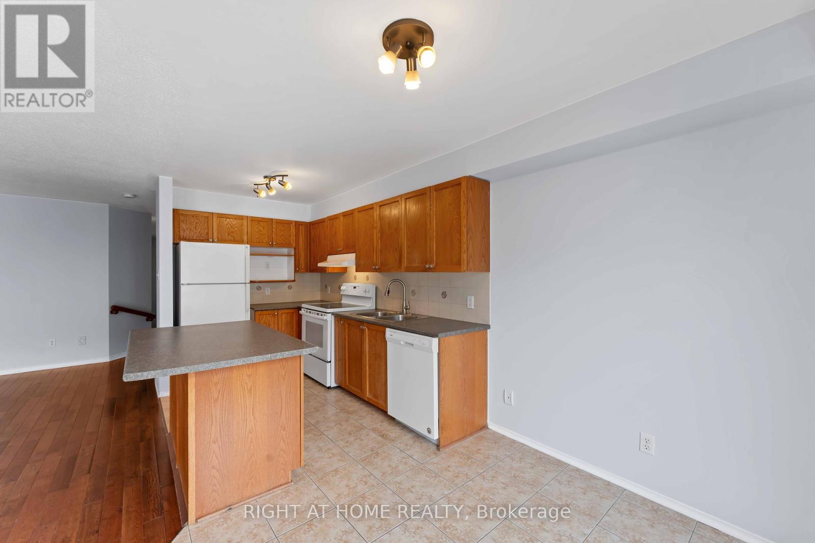 421 Hillsboro