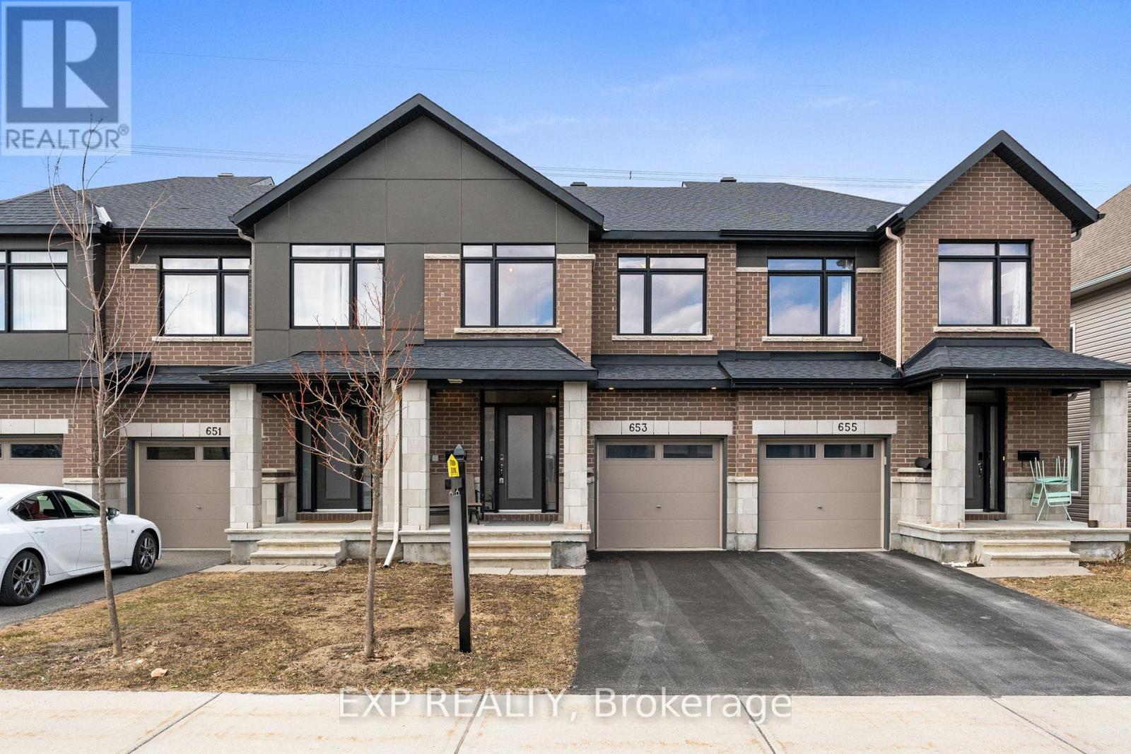 653 Putney Crescent