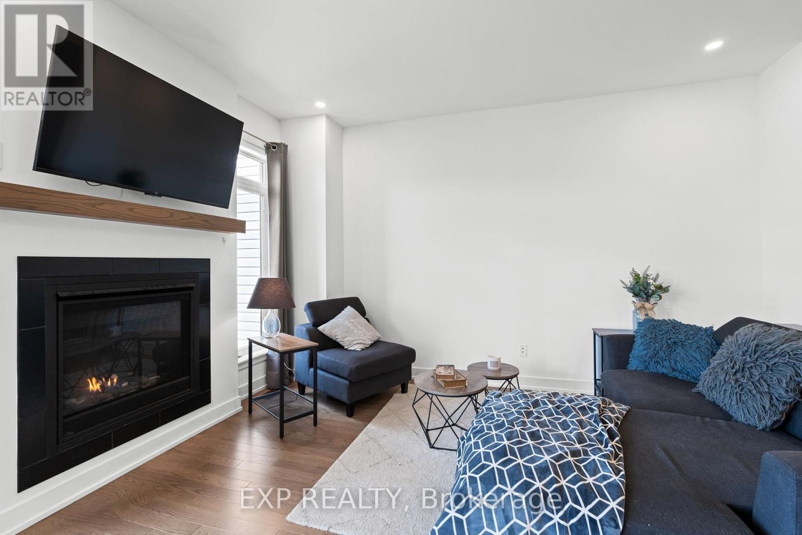 653 Putney Crescent
