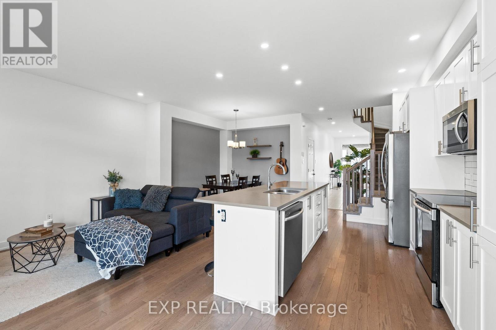 653 Putney Crescent