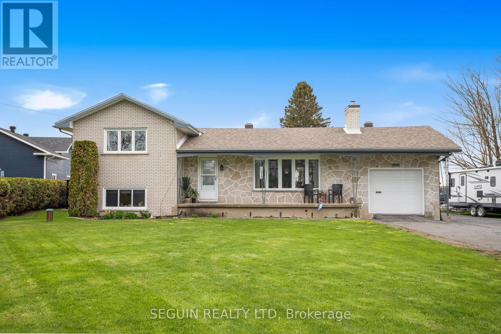 3595 Front Road