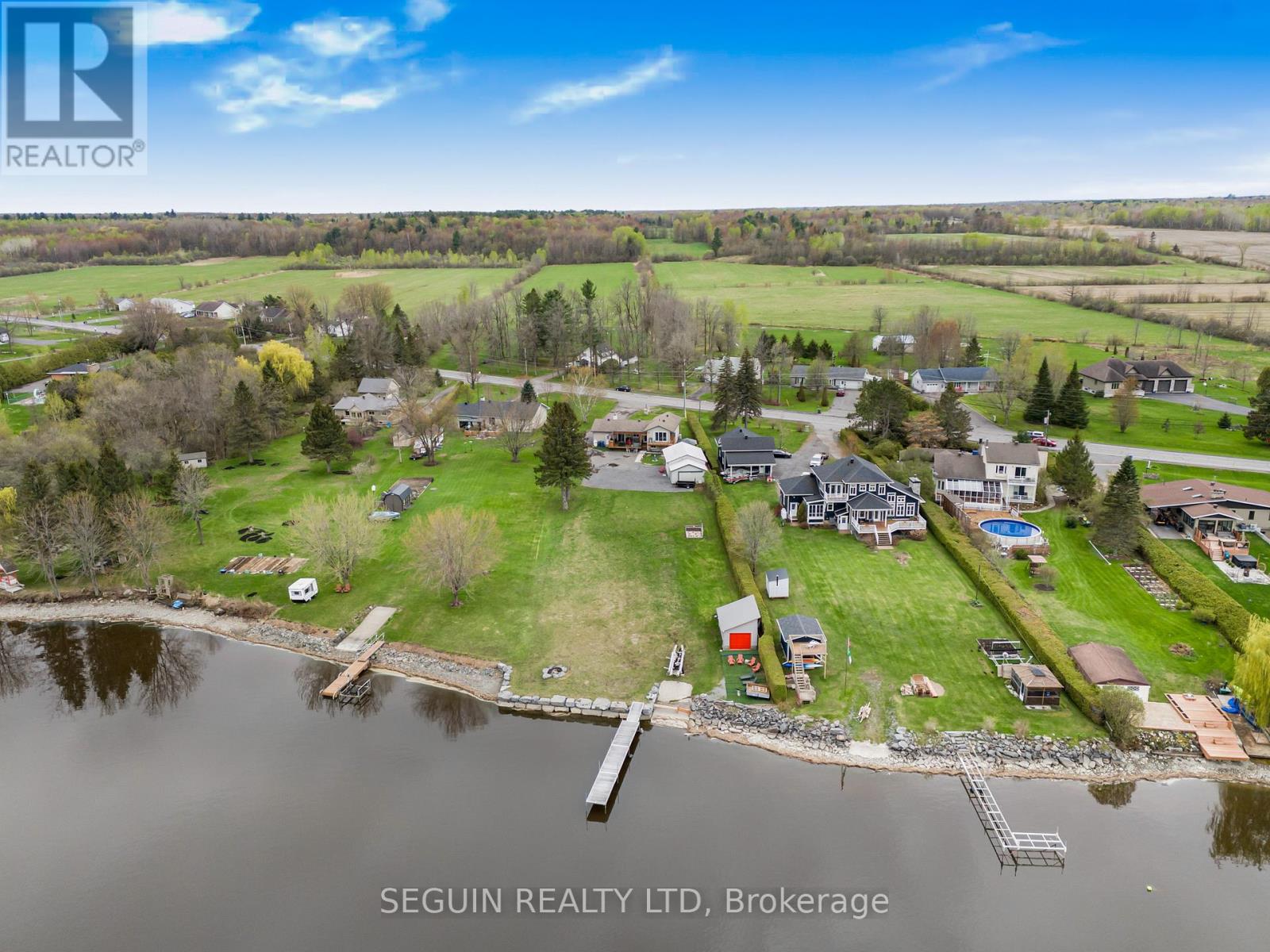 3595 Front Road