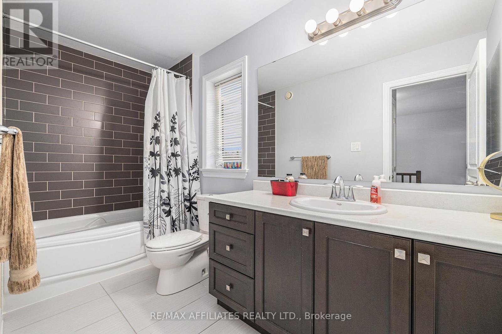 64 Watershield Ridge