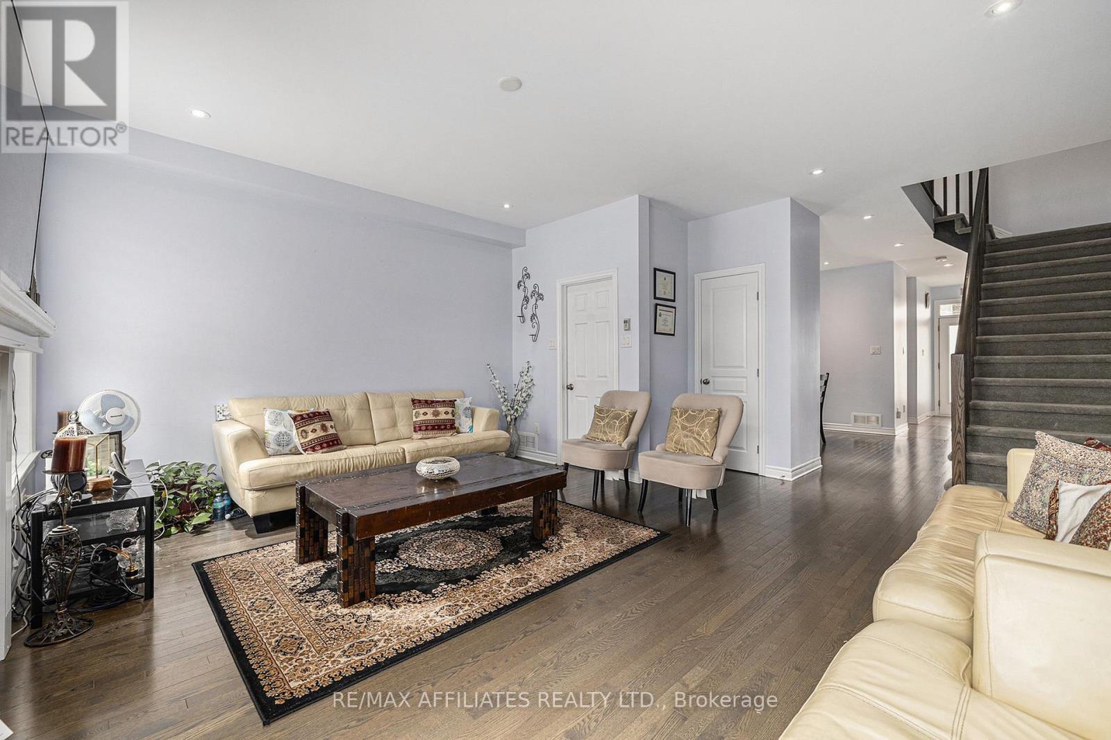 64 Watershield Ridge