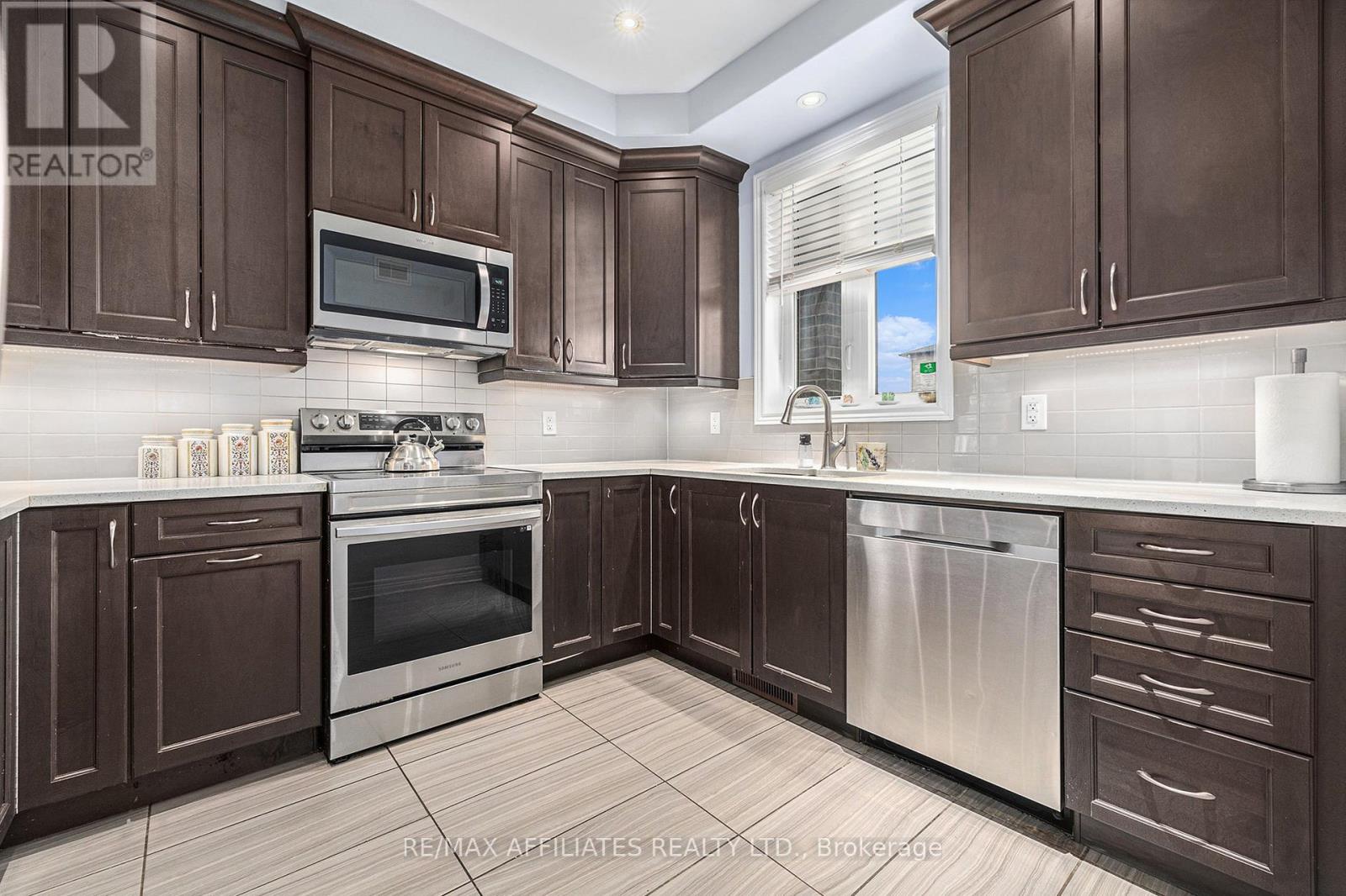 64 Watershield Ridge