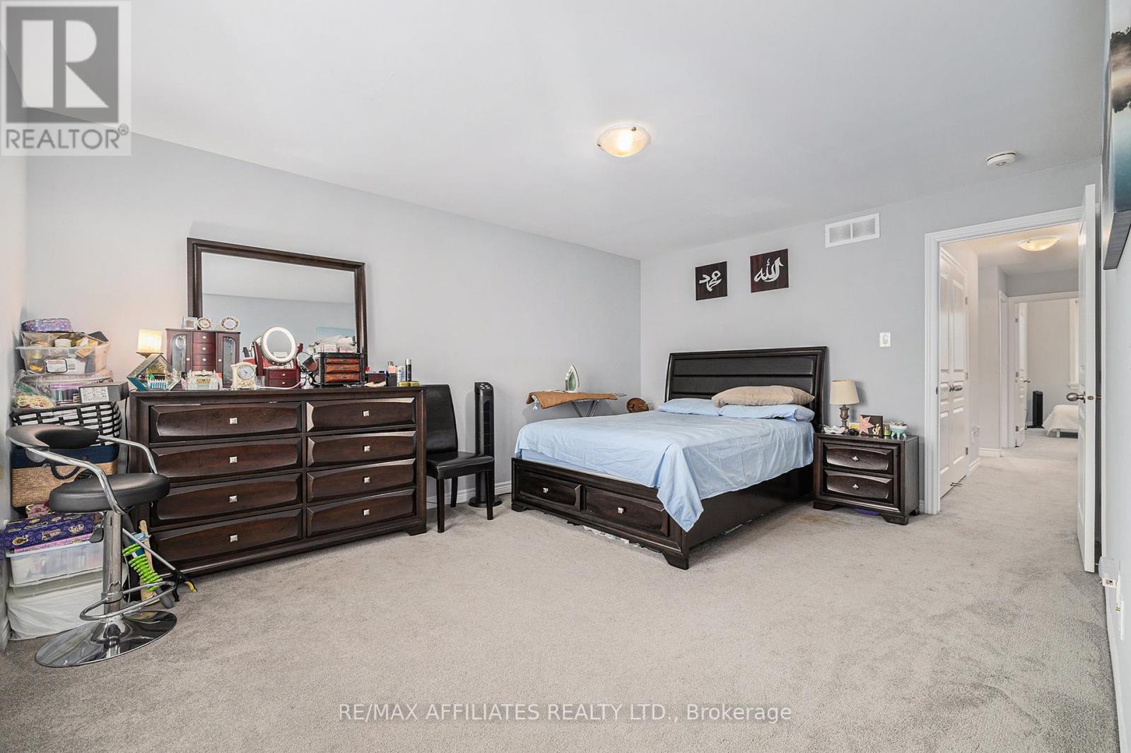 64 Watershield Ridge