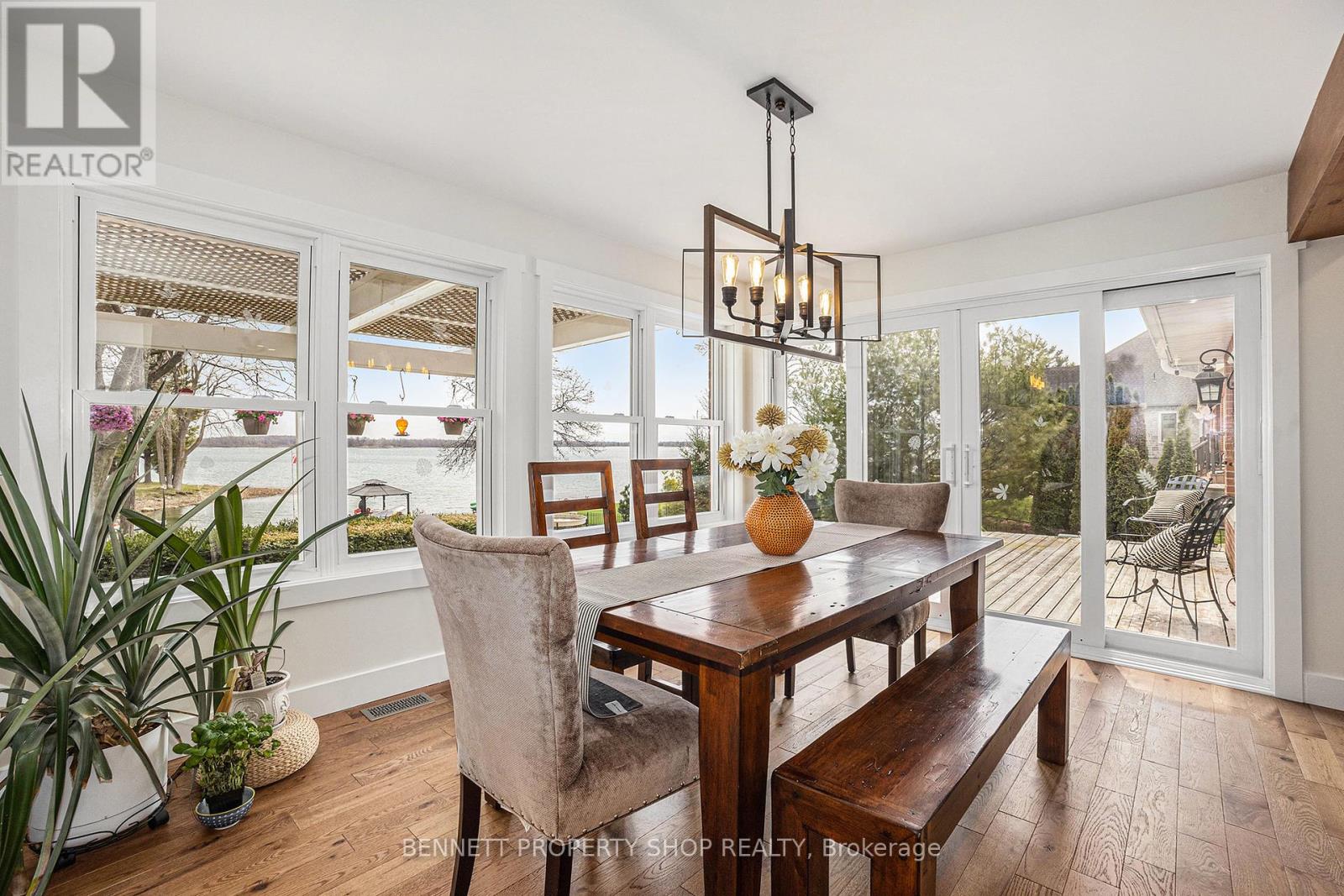16084 Lakeside Drive