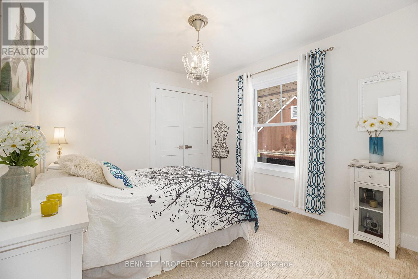 16084 Lakeside Drive