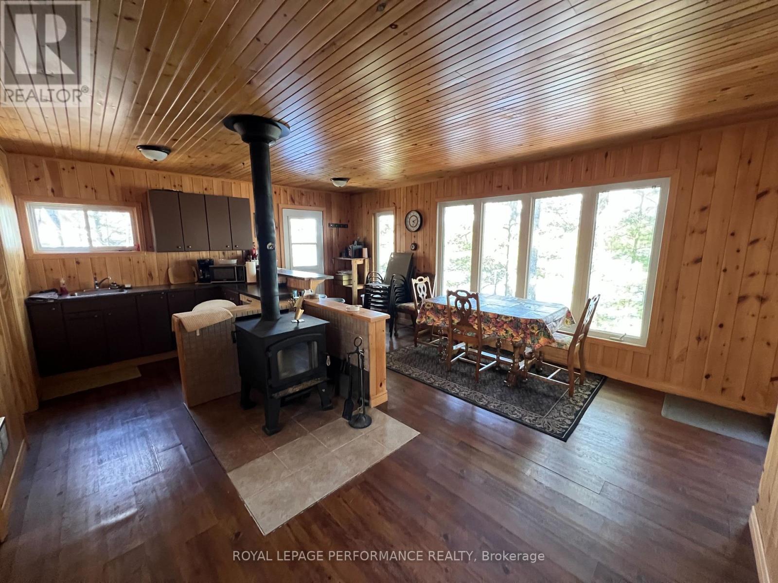 319 Bayview Lodge Road