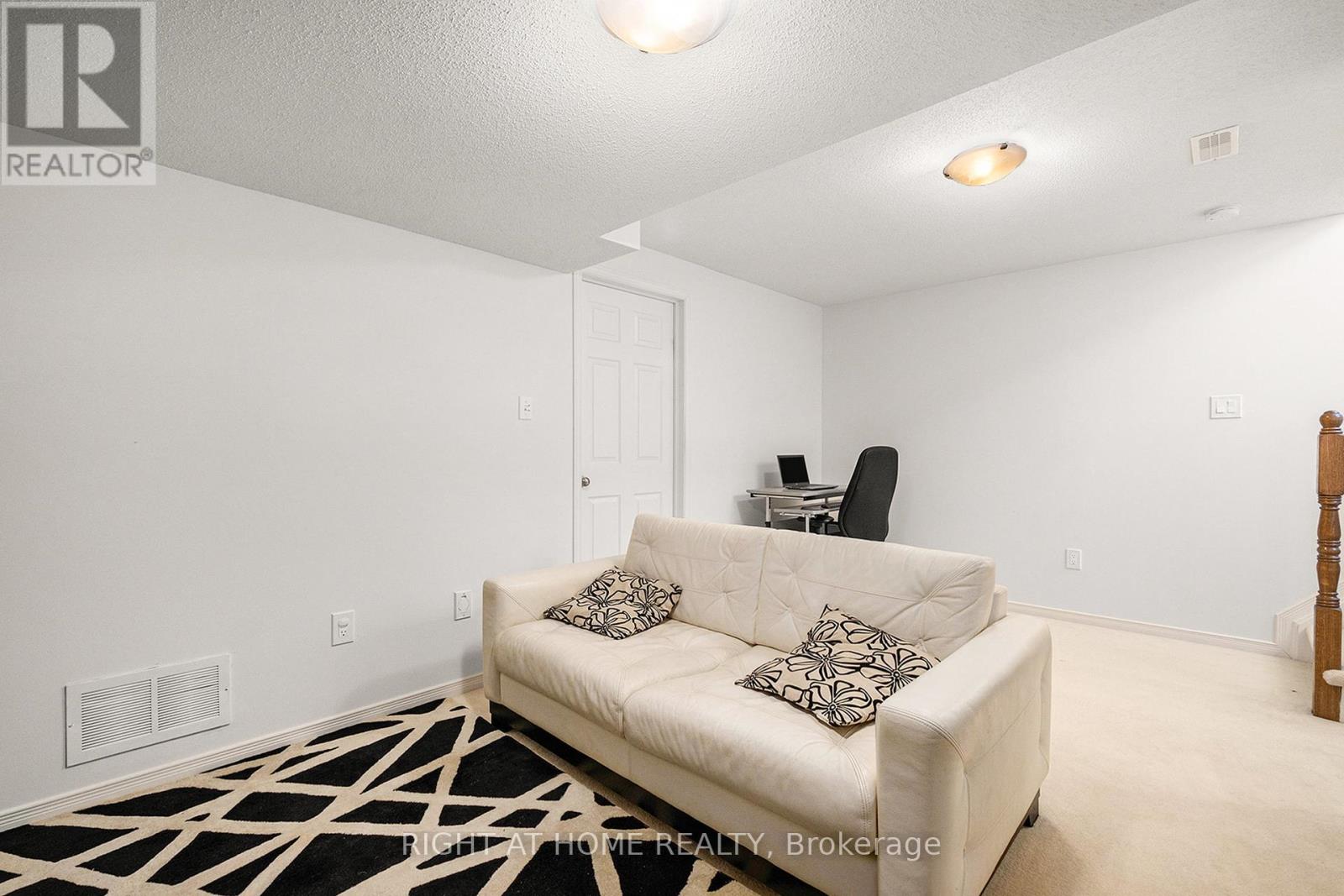 277 Macoun Circle
