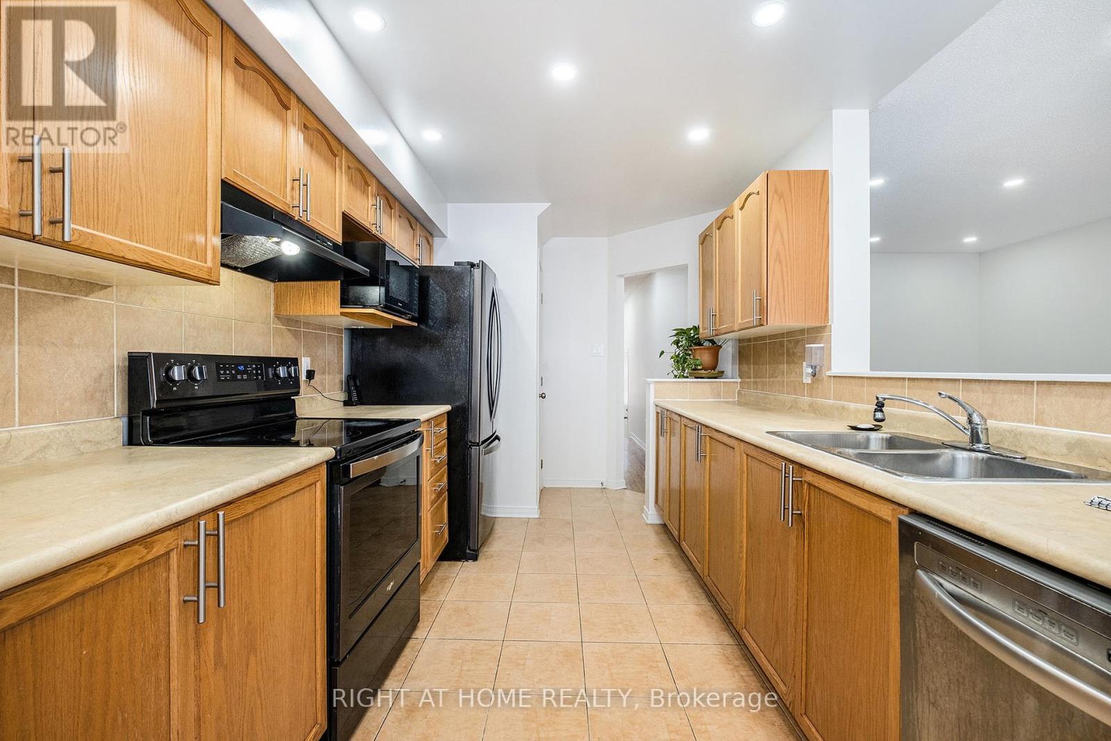 277 Macoun Circle