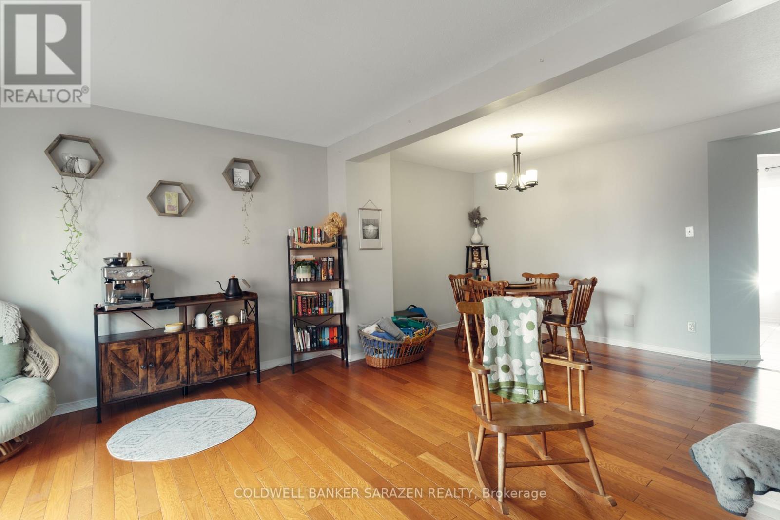 1325 Summerville Avenue