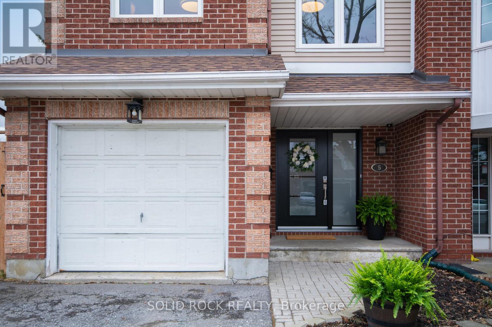 5 Weybridge Drive