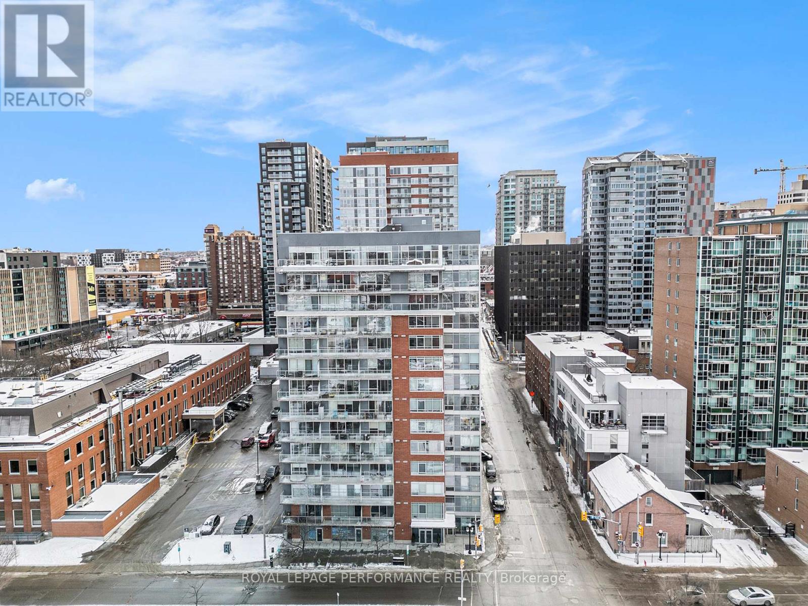 302 - 180 York Street